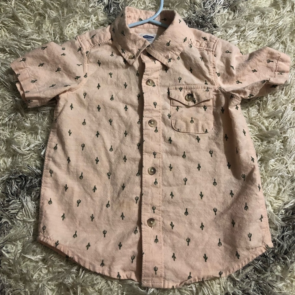 Old navy cactus button down T-shirt